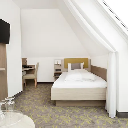 Hotel Hotel 3*