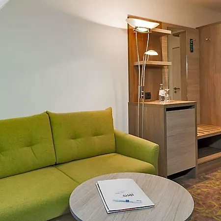 Hotel מלון